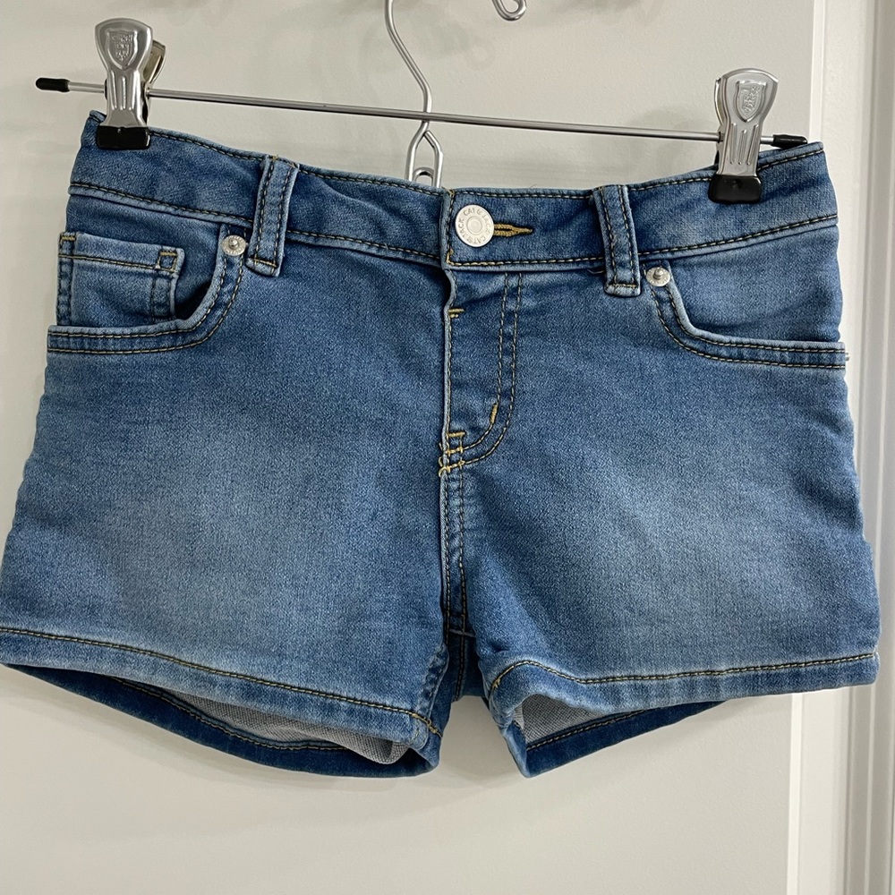 Girls Cat & Jack  jean shorts size medium